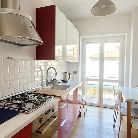Comfortable Apartment In The Heart Of Лекко Экстерьер фото