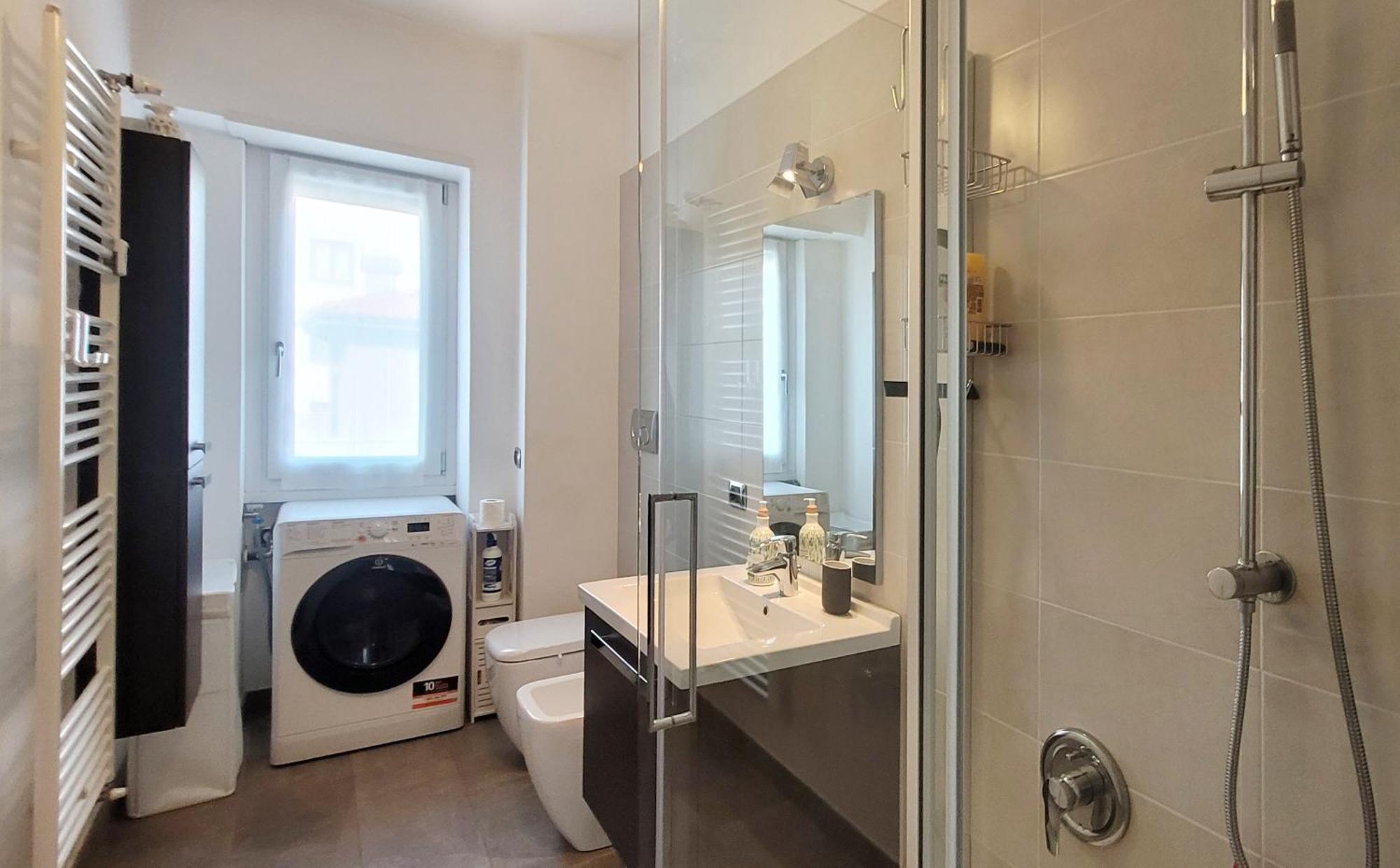 Comfortable Apartment In The Heart Of Лекко Экстерьер фото