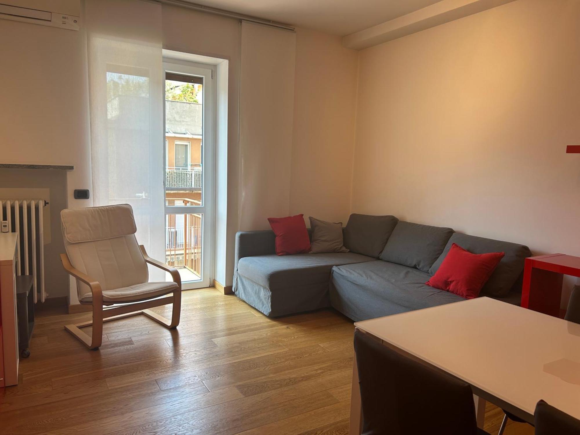 Comfortable Apartment In The Heart Of Лекко Экстерьер фото