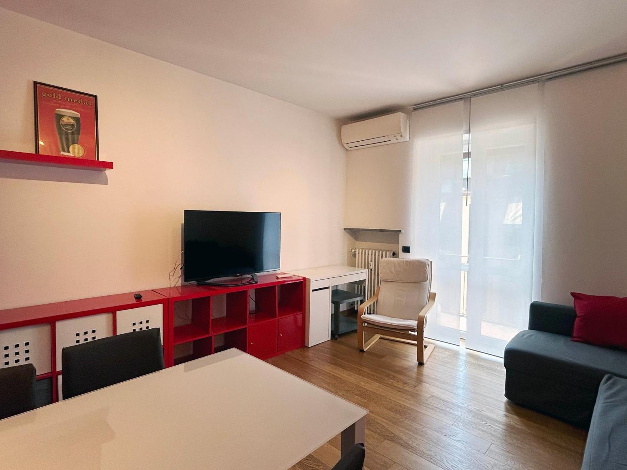 Comfortable Apartment In The Heart Of Лекко Экстерьер фото