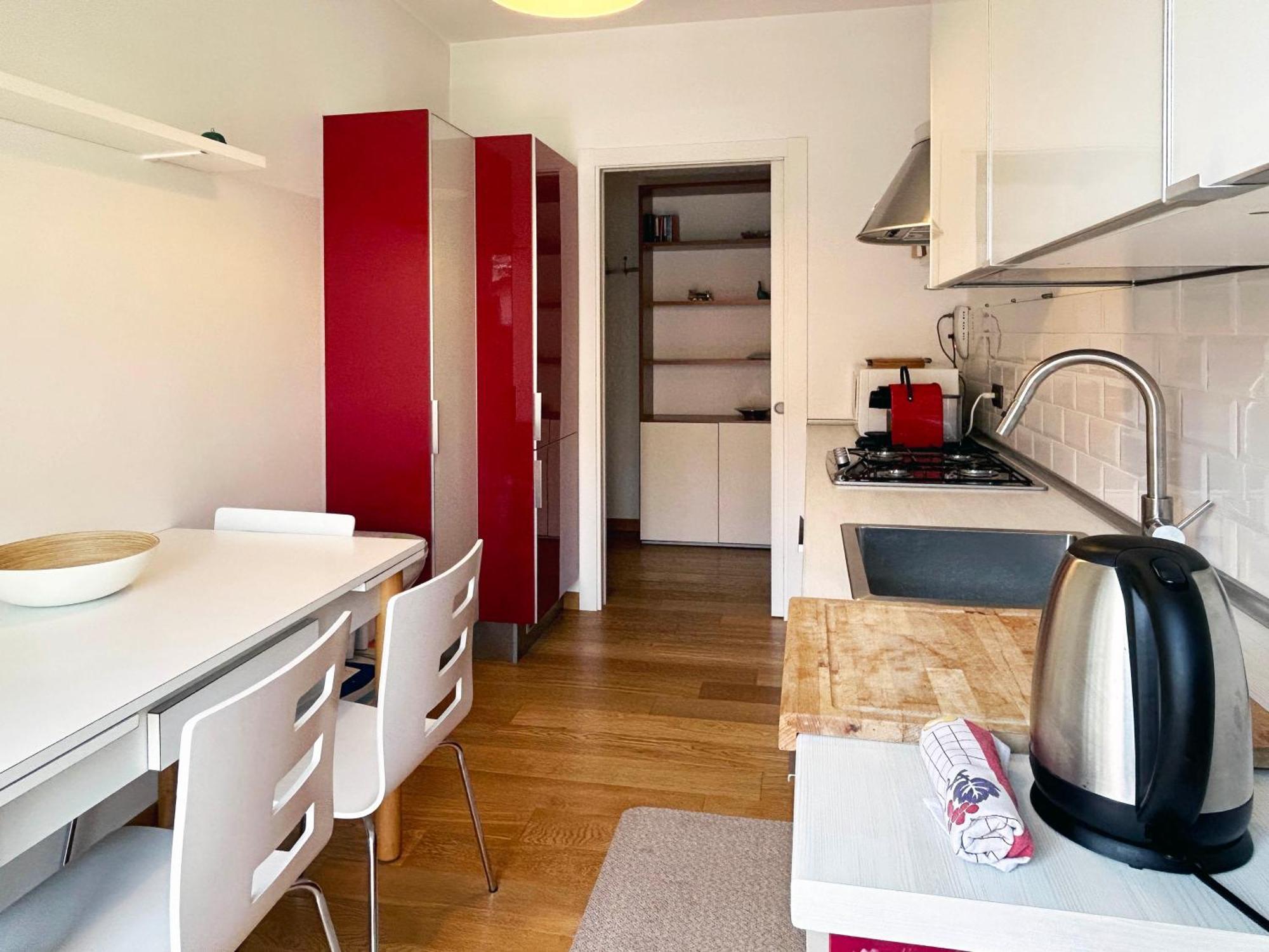 Comfortable Apartment In The Heart Of Лекко Экстерьер фото